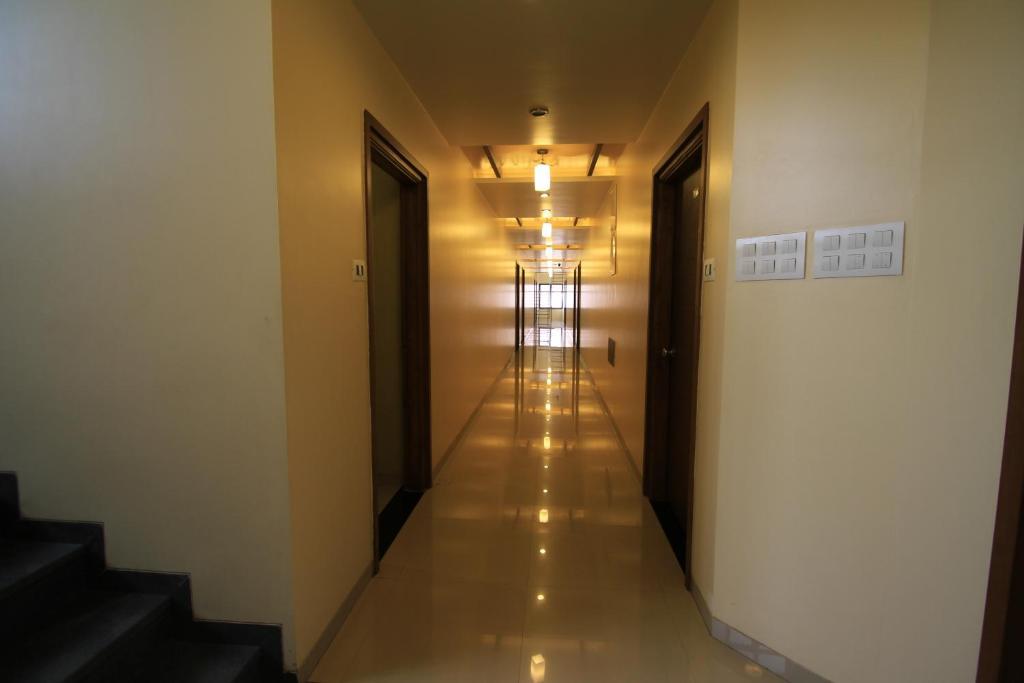 Hotel Sai Smaran Ширди Экстерьер фото