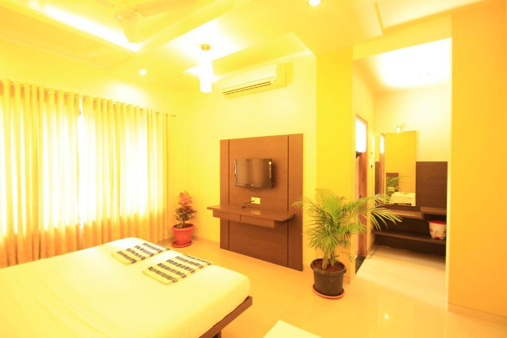 Hotel Sai Smaran Ширди Экстерьер фото